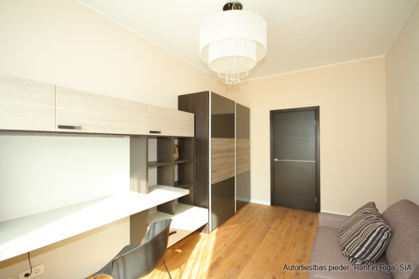 Apartment for sale, Meierovica prospekts street 11 - Image 1