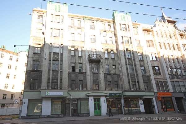 Property building for sale, Brīvības street - Image 1