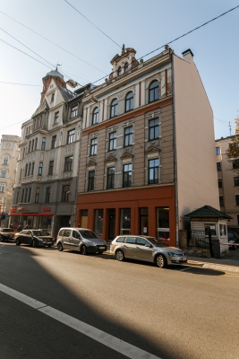Продают квартиру, улица Dzirnavu 93 - Изображение 1