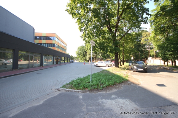 Iznomā tirdzniecības telpas, Jūrkalnes iela - Attēls 1