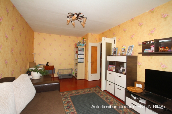 Pārdod dzīvokli, Irlavas iela 26a - Attēls 1
