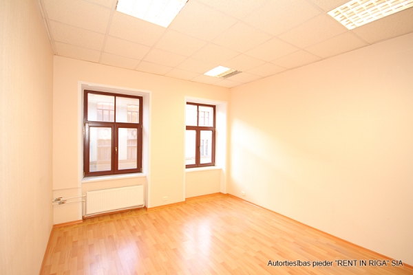 Office for rent, Dzirnavu street - Image 1