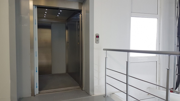 Pārdod noliktavu, Meirānu iela - Attēls 1