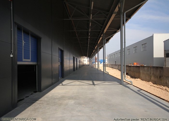 Iznomā noliktavu, Daugavgrīvas iela - Attēls 1