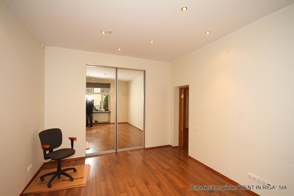 Iznomā biroju, Valdemāra iela - Attēls 1