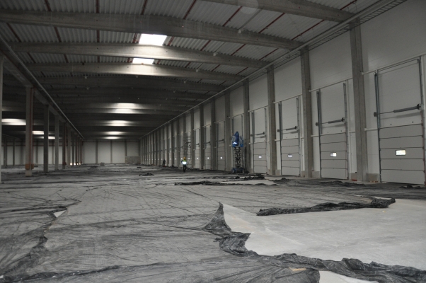 Iznomā noliktavu, Kroņi iela - Attēls 1