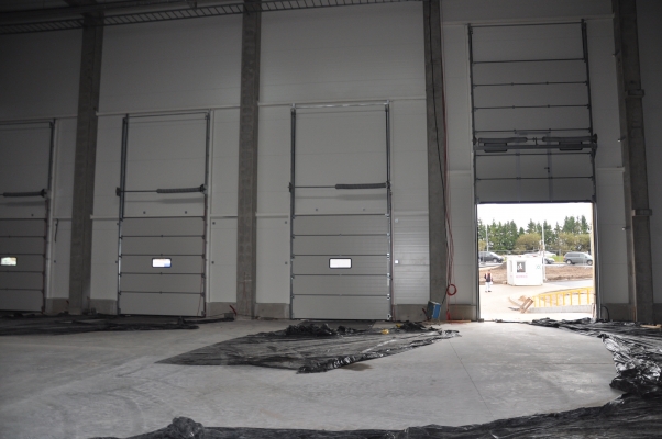 Iznomā noliktavu, Kroņi iela - Attēls 1