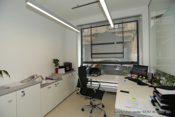 Iznomā biroju, Mazā Smilšu iela - Attēls 1