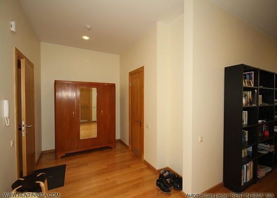 Pārdod dzīvokli, Brīvības iela 139 - Attēls 1