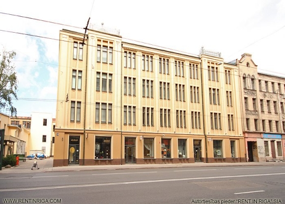 Pārdod dzīvokli, Brīvības iela 139 - Attēls 1