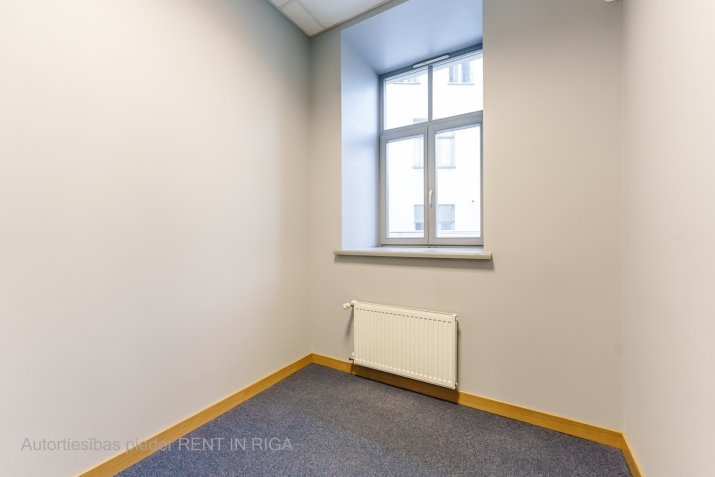 Sludinājumi. Iznomā biroju sakoptā namīpašumā (biroju ēkā) Audēju ielā 8.   Birojs sastāv no priekštelpas, Cena: 476 EUR/mēn Foto #4