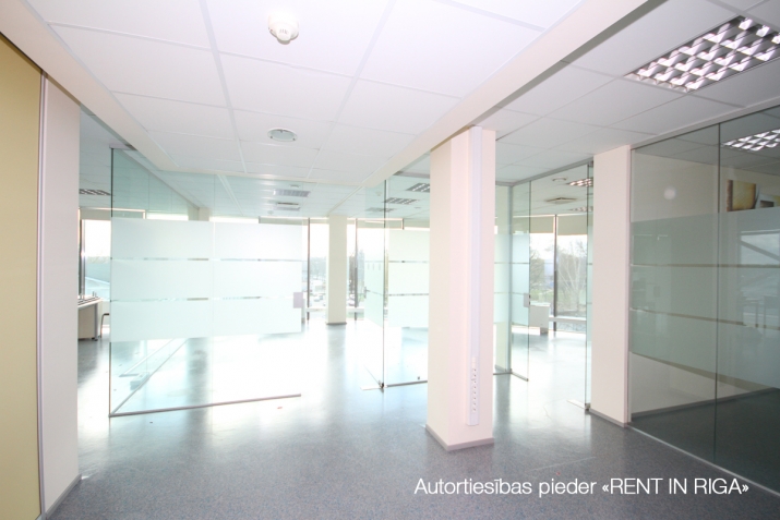 Sludinājumi. Birojs \'Valdo\' biznesa centrā.  + 7. stāvs. + Pašlaik birojs sastāv no atvērtas telpas, vairākiem Cena: 1353 EUR/mēn Foto #5