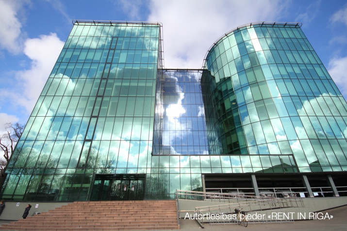 Sludinājumi. Birojs \'Valdo\' biznesa centrā.  + 7. stāvs. + Pašlaik birojs sastāv no atvērtas telpas, vairākiem Cena: 1353 EUR/mēn Foto #1