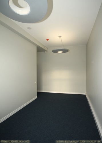 Sludinājumi. Iznomā gaišas biroja telpas centrā, Tērbatas un Dzirnavu ielu rajonā. Birojs atrodas ēkas 2. stāvā, Cena: 1248 EUR/mēn Foto #7