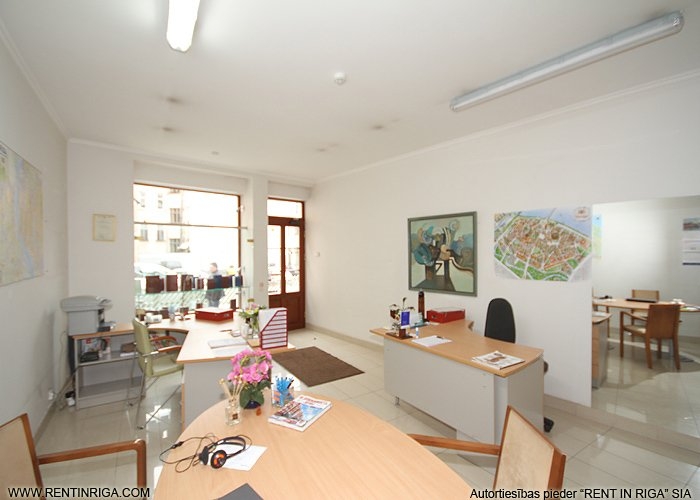 Объявление. Lieliskas tirdzniecības telpas restaurētā Vecrīgas ēkā ar kopīgo platību 40 kvadrātmetri. Цена: 272950 EUR Foto #4