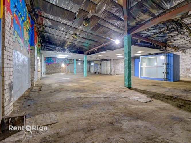 Sludinājumi. Iznomā noliktavas telpas Strenču ielā.   + kopējā platība 340 m2 + 3 fāžu elektrības pieslēgums + Cena: 1360 EUR/mēn Foto #1