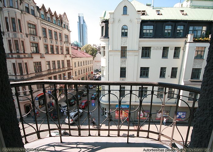 Sludinājumi. Piedāvājam nomāt birojus vēsturiski renovētā ēkā Tērbatas un Dzirnavu ielu krustojumā. Pilnībā Cena: 1393 EUR/mēn Foto #9