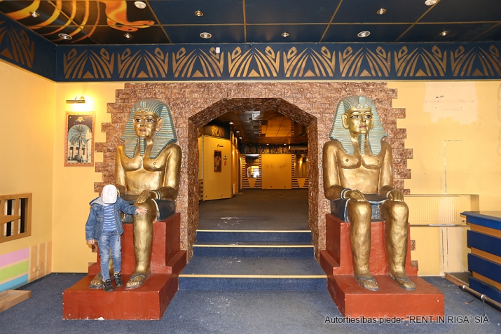 Объявление. Просторное помещение в центре города.  + Городские коммуникации; + Последним арендатором был Цена: 1000 EUR/мес. Foto #2