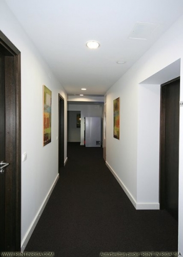 Sludinājumi. Piedāvājam nomāt birojus renovētā ēkā Tērbatas un Dzirnavu ielu krustojumā. Pilnībā aprīkoti un Cena: 710 EUR/mēn Foto #7