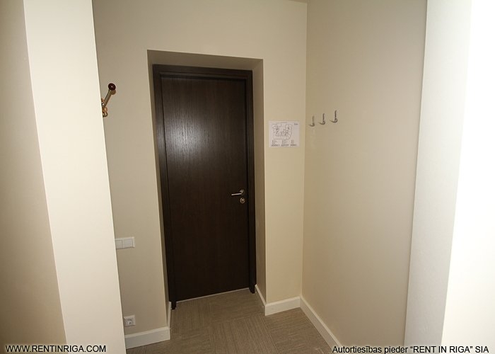 Sludinājumi. Piedāvājam nomāt birojus renovētā ēkā Tērbatas un Dzirnavu ielu krustojumā. Pilnībā aprīkoti un Cena: 1328 EUR/mēn Foto #3