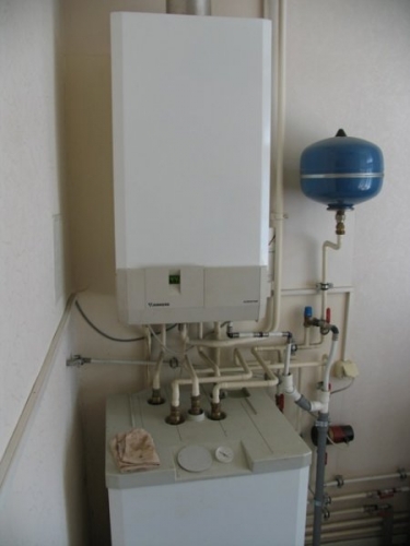 Sludinājumi. Tiek pārdota divstāvu ēka Teikā.   + Kopējā mājas platība 175 m2. + Zemes platība ~ 677 m2.  - Zeme Cena: 155000 EUR Foto #9