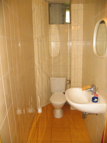 Sludinājumi. Tiek pārdota divstāvu ēka Teikā.   + Kopējā mājas platība 175 m2. + Zemes platība ~ 677 m2.  - Zeme Cena: 155000 EUR Foto #9