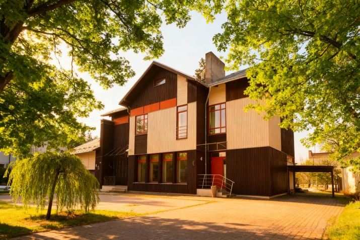 Объявление. ПРОДАЖА  ЧАСТНЫЙ ДОМ В ЮРМАЛЕ, СТРЕЛЬНИЕКУ ПРОСПЕКТ (ПУМПУРИ)   Всего в 8 минутах ходьбы от пляжа!  Цена: 650000 EUR Foto #2