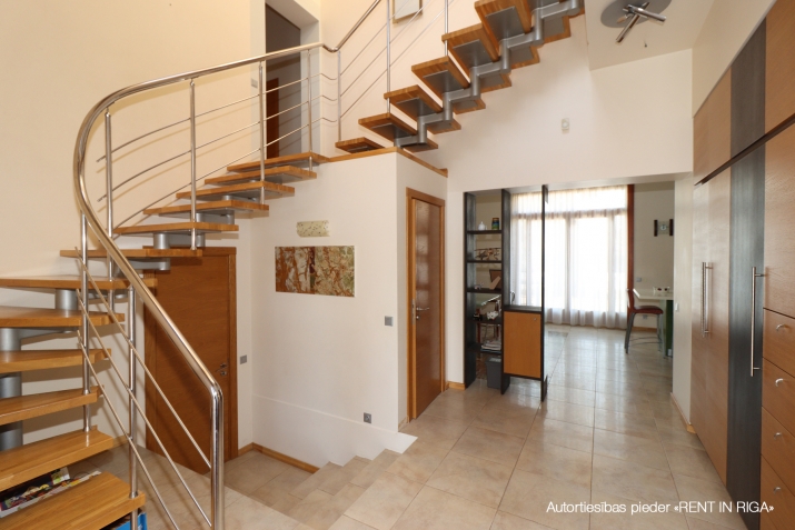 Объявление. ПРОДАЖА  ЧАСТНЫЙ ДОМ В ЮРМАЛЕ, СТРЕЛЬНИЕКУ ПРОСПЕКТ (ПУМПУРИ)   Всего в 8 минутах ходьбы от пляжа!  Цена: 650000 EUR Foto #5