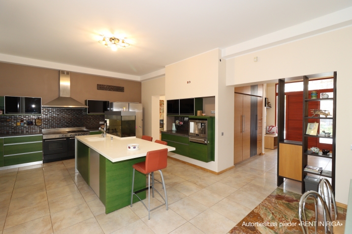 Объявление. ПРОДАЖА  ЧАСТНЫЙ ДОМ В ЮРМАЛЕ, СТРЕЛЬНИЕКУ ПРОСПЕКТ (ПУМПУРИ)   Всего в 8 минутах ходьбы от пляжа!  Цена: 650000 EUR Foto #8