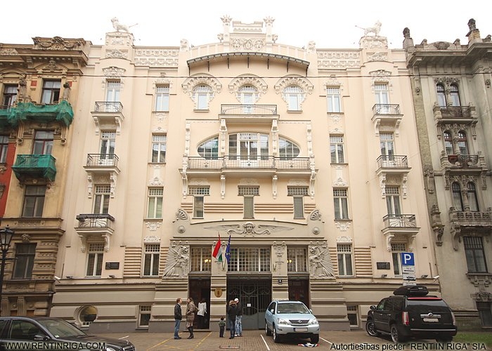 Sludinājumi. Lieliska iespēja ierīkot sev biroju klusā centra rajonā, vēsturiskā namā. Telpas ir ar kvalitatīvu Cena: 2535 EUR/mēn Foto #1