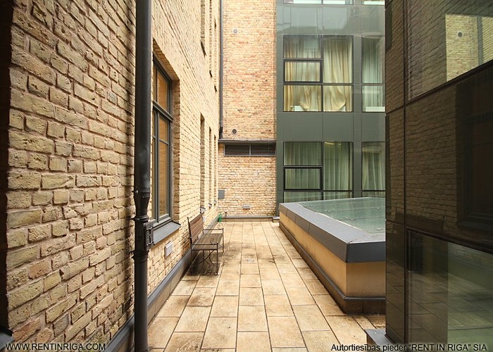 Sludinājumi. Lieliska iespēja ierīkot sev biroju klusā centra rajonā, vēsturiskā namā. Telpas ir ar kvalitatīvu Cena: 2535 EUR/mēn Foto #3