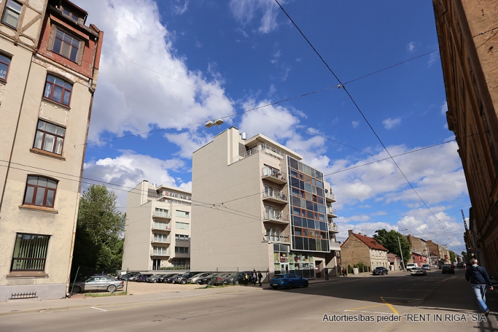 Объявление. Земельный участок в самом центре Риги!  Разработан проект с запланированным строительством четырех Цена: 774000 EUR Foto #3