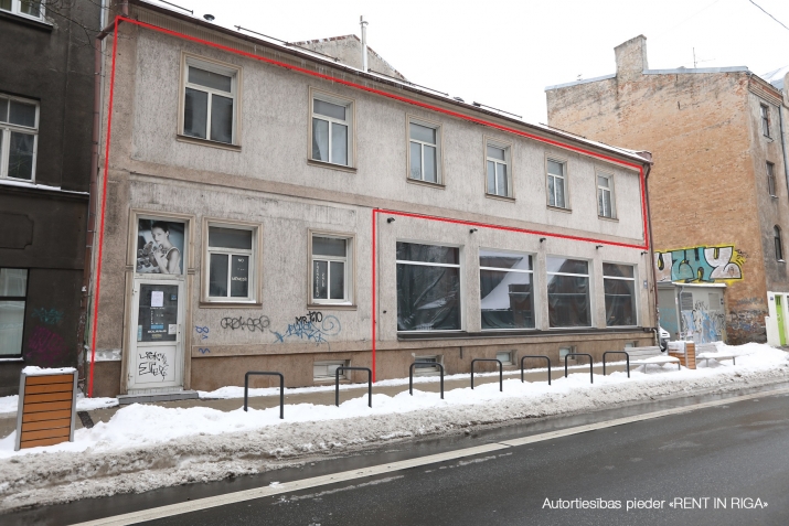 Объявление. Мультифункциональные помещения площадью 416м2. На 1-м этаже помещение для приема/рецепции, в Цена: 370000 EUR Foto #1