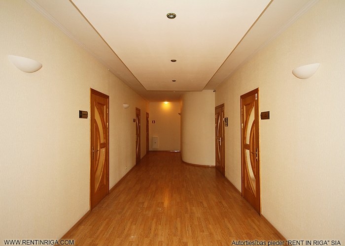 Объявление. Офис по адресу Bauskas iela 58A  3-й этаж  Площадь состоит из двух кабинетов  Санузел общий, в Цена: 250 EUR/мес. Foto #5