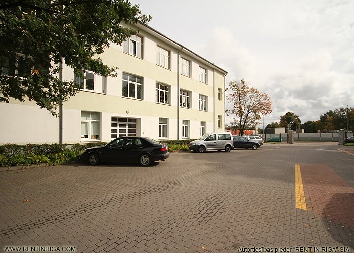 Объявление. Офис по адресу Bauskas iela 58A  3-й этаж  Площадь состоит из двух кабинетов  Санузел общий, в Цена: 250 EUR/мес. Foto #1