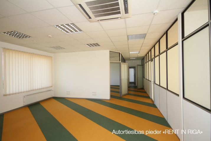 Sludinājumi. Autonoms birojs/tirdzniecības telpas pie tirdzniecības ostas Uriekstes ielā.  + Privāta ieeja no Cena: 1395 EUR/mēn Foto #8