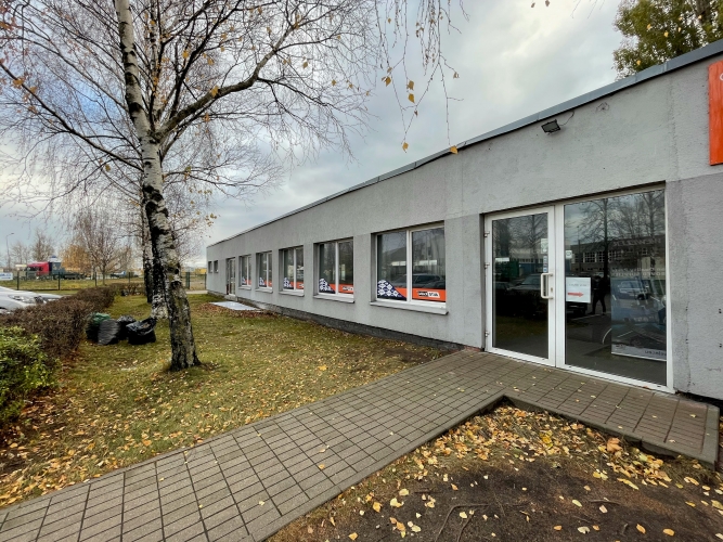 Sludinājumi. Autonoms birojs/tirdzniecības telpas pie tirdzniecības ostas Uriekstes ielā.  + Privāta ieeja no Cena: 1395 EUR/mēn Foto #1