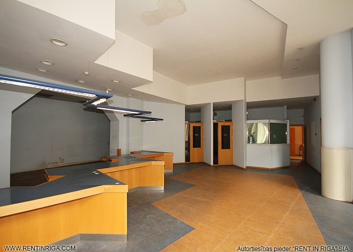 Sludinājumi. Iznomā tirdzniecības/biroja telpas VEF\'ā.  + 1. stāvs. + Platība sastāv no zāles un vairākiem Cena: 2340 EUR/mēn Foto #5