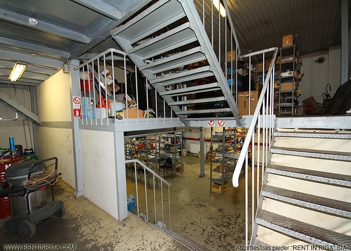 Объявление. Торгово-складское здание в центре города  Площадь земельного участка: 1 420 м (в собственности)  Цена: 1.25e+06 EUR Foto #7