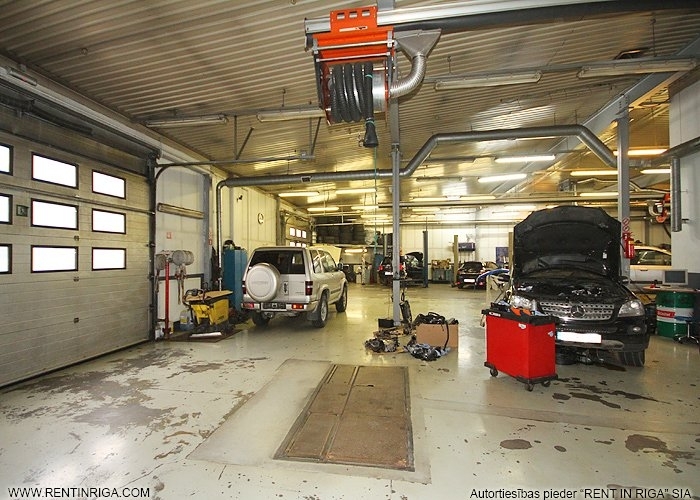 Объявление. Торгово-складское здание в центре города  Площадь земельного участка: 1 420 м (в собственности)  Цена: 1.25e+06 EUR Foto #8