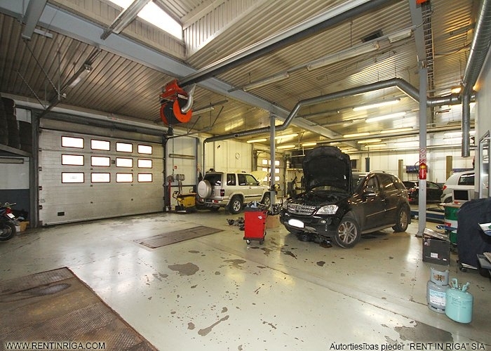 Объявление. Торгово-складское здание в центре города  Площадь земельного участка: 1 420 м (в собственности)  Цена: 1.25e+06 EUR Foto #9