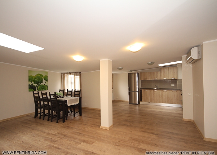 Sludinājumi. Piecu istabu dzīvoklis klusajā centrā, renovētā ēkā Pumpura ielā.  Dzīvoklim tiek veikts Cena: 1500 EUR/mēn Foto #6