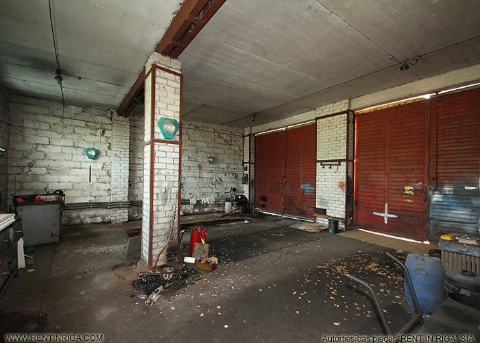 Sludinājumi. Iežogota teritorija ar dzelzceļa atzaru.   Piedāvājam nomai laukumu 1.5 ha, izklāts ar betona Cena: 5000 EUR/mēn Foto #7