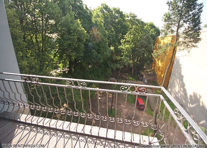 Sludinājumi. Uz īri tiek piedāvāts elegants un ērts trīs istabu dzīvoklis Āgenskalnā, tieši blakus Kalnciema Cena: 1000 EUR/mēn Foto #4