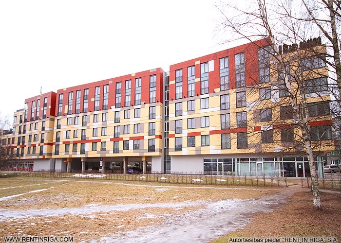 Sludinājumi. No janvāra īrei tiek piedāvāts lielisks divu istabu studijas tipa dzīvoklis jaunajā projektā  \' Cena: 500 EUR/mēn Foto #2