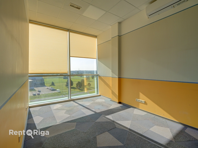 Объявление. Birojs Pļavniekos, jaunas biroju ēkas pēdējā- 5. stāvā. Telpu plānojums un apdare tiek pieskaņota Цена: 1700 EUR/мес. Foto #7