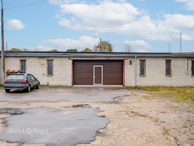 Sludinājumi. Iznomā noliktavas telpas Strenču ielā.  + kopējā platība 240 m2 + 3 fāžu elektrības pieslēgums + Cena: 960 EUR/mēn Foto #8