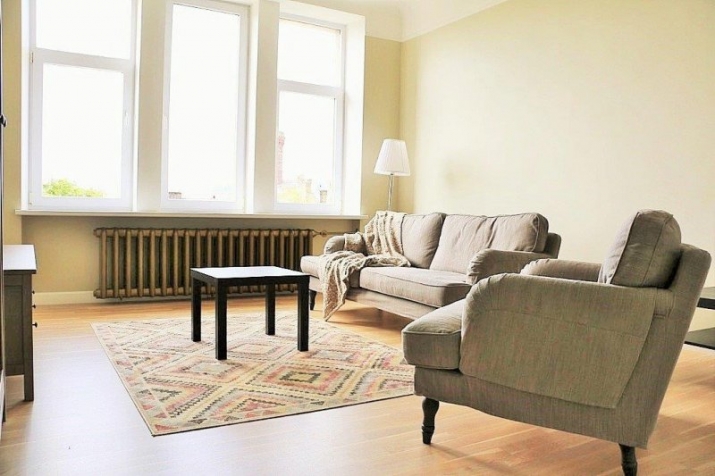 Sludinājumi. Tiek izīrēts izremontēts, gaišs un mājīgs jūgendstila dzīvoklis Skolas ielā - augstie griesti, Cena: 750 EUR/mēn Foto #3