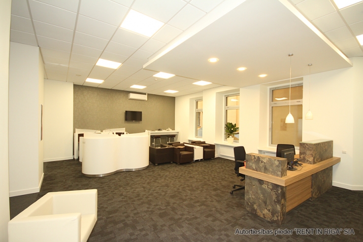 Sludinājumi. Piedāvājam nomāt biroja telpas jaunā biroja centrā Vecrīgā. Pilnībā aprīkoti un darbam gatavi darba Cena: 739 EUR/mēn Foto #6