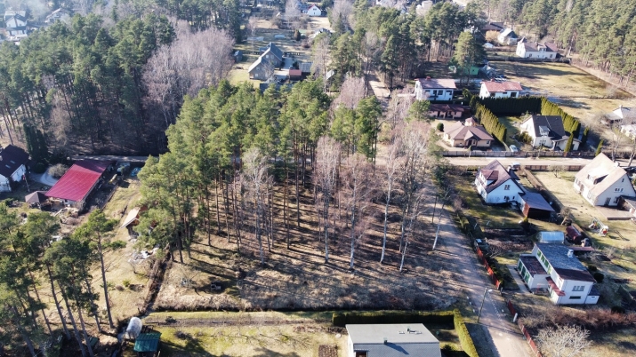 Sludinājumi. Pārdod lielu, regulāras formas zemes gabalu Jūrmalā, Valteros savrupmāju apbūves teritorijā.   Uz Cena: 109000 EUR Foto #9